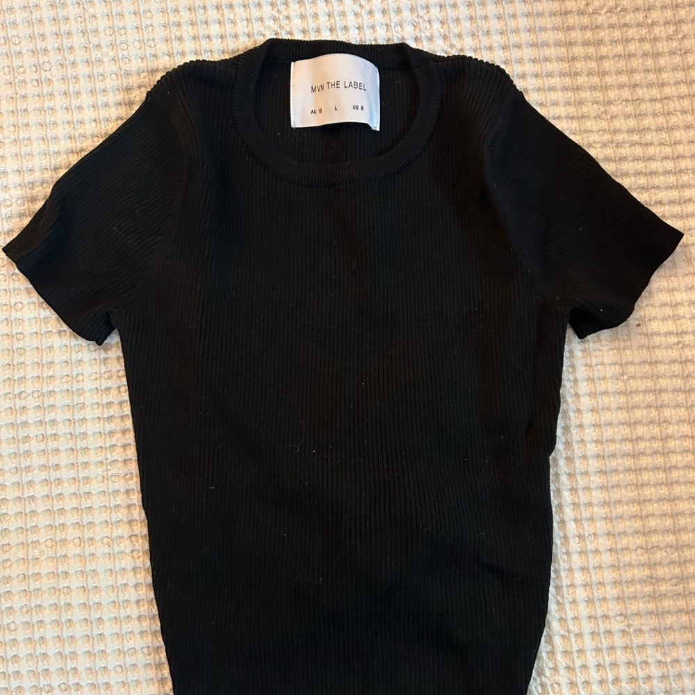 Black Ribbed Cut-Out Top - Picture 4 of 6